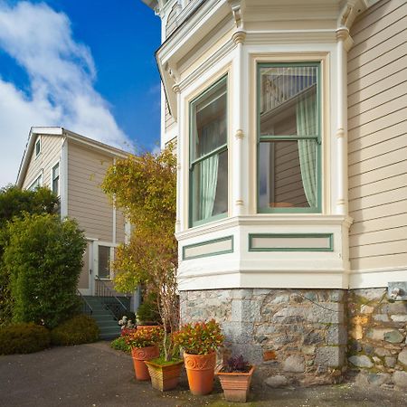 Fairholme Manor Inn Victoria Eksteriør billede