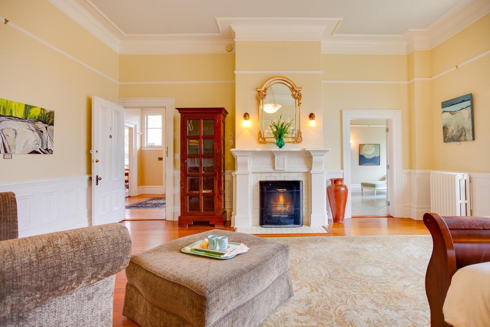 Fairholme Manor Inn Victoria Eksteriør billede