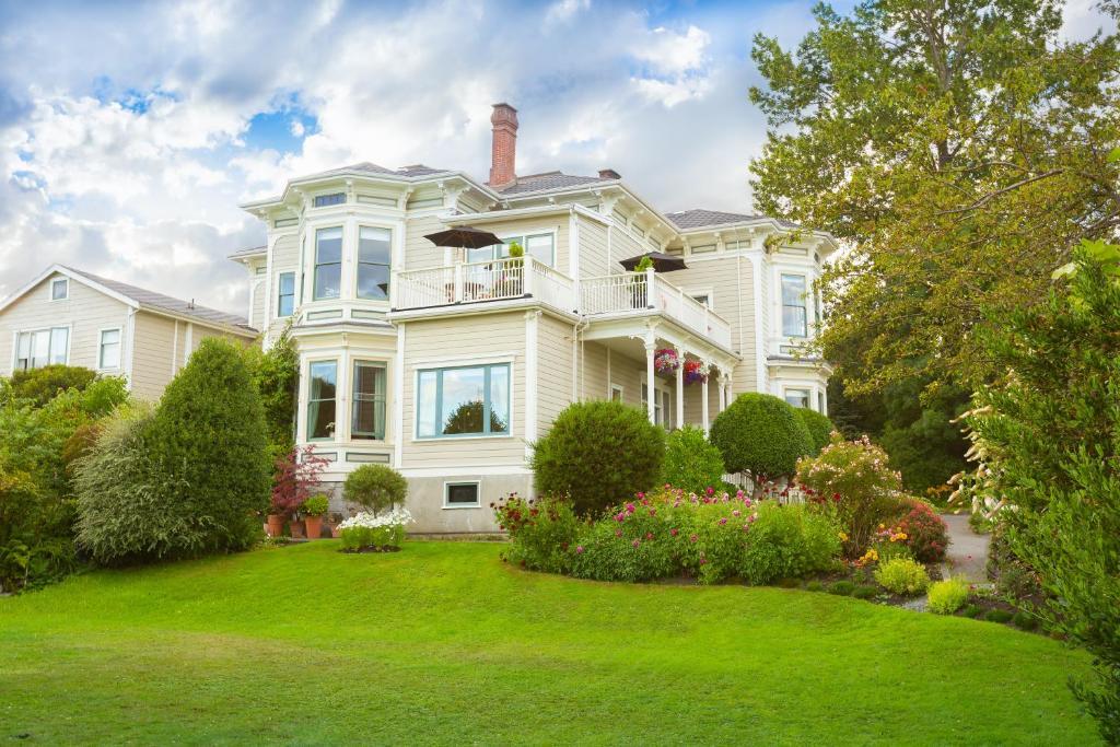 Fairholme Manor Inn Victoria Eksteriør billede