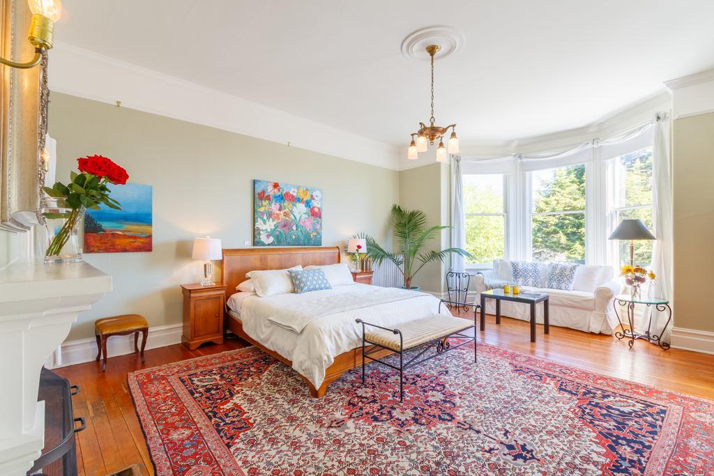 Fairholme Manor Inn Victoria Eksteriør billede