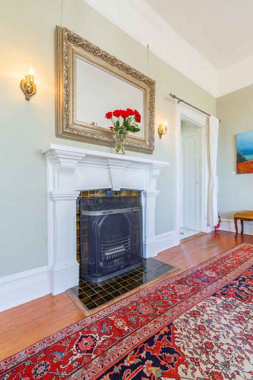 Fairholme Manor Inn Victoria Eksteriør billede