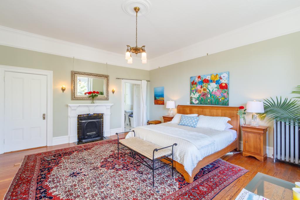 Fairholme Manor Inn Victoria Eksteriør billede
