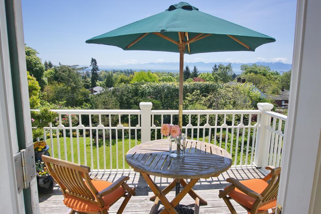 Fairholme Manor Inn Victoria Eksteriør billede